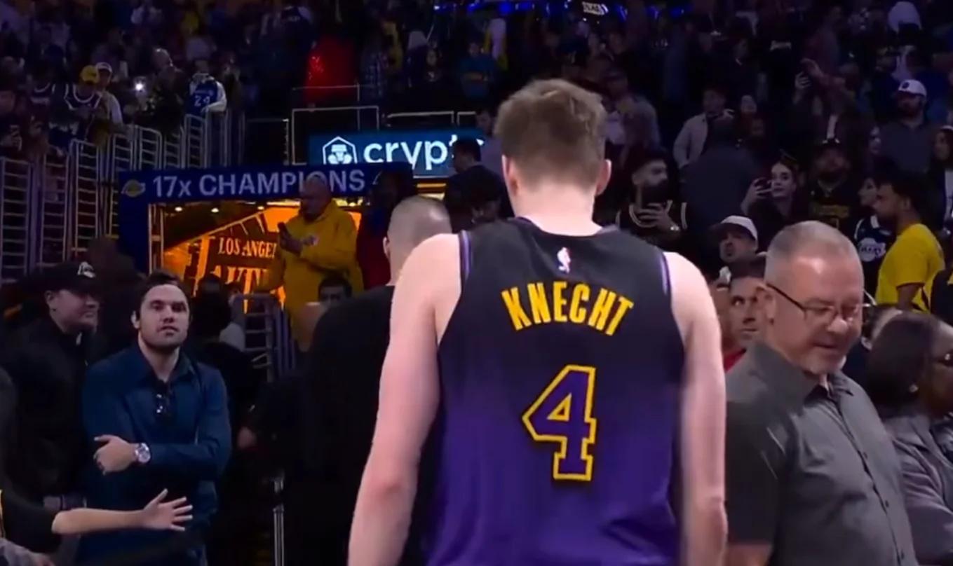 九游网页版入口-库里与60激战篮网分钟，比赛规则变更胜负难料！，浓眉哥焦点对战比赛高潮迭起的简单介绍