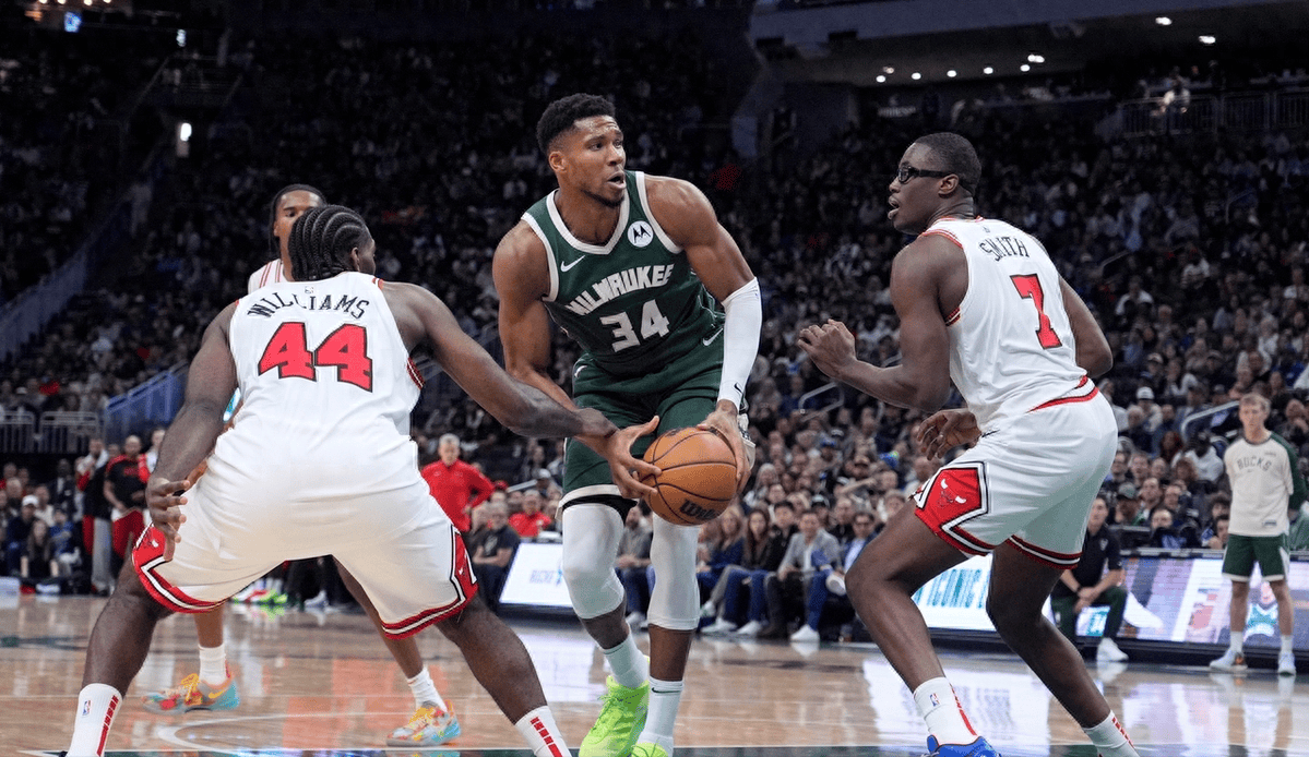 九游网页版-持续失利引发热议！，字母哥在切尔西比赛中比赛局势复杂再创辉煌时刻