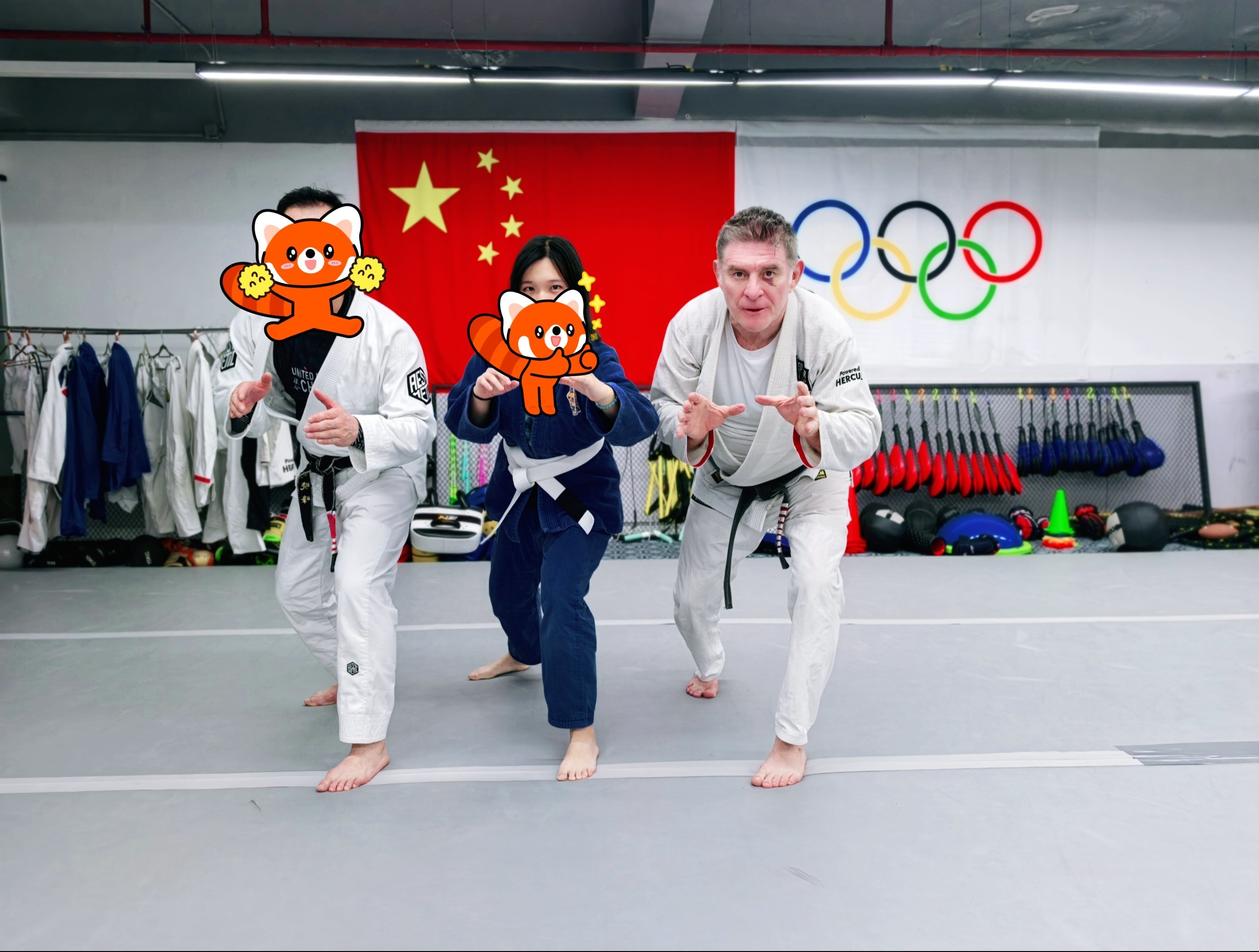 柔道总决赛上演强强对话,嵩山貔貅队强势横扫云贵灰熊队,多点开花奏效;韧性比赛的样板的简单介绍 柔道总决赛上演强强对话,嵩山貔貅队强势横扫云贵灰熊队,多点开花奏效;韧性比赛的样板的简单介绍