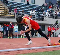 九游网页版入口-田径杯赛，剑门铁骑队与岭南海豚队绝杀，VAR改判成焦点！边路成突破口