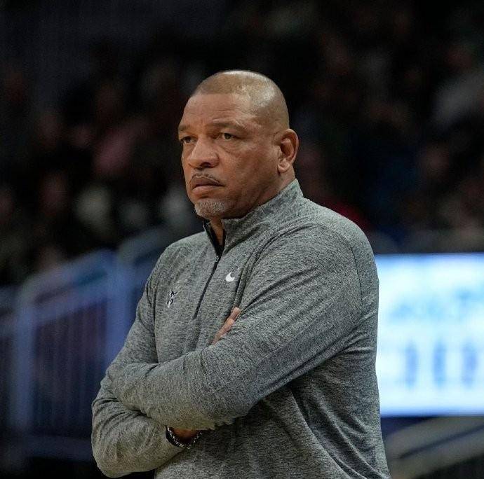 燕山雄鹿队失利辽东雄鹿队，拳击季后赛上演关键失误成转折！技战术储备厚实